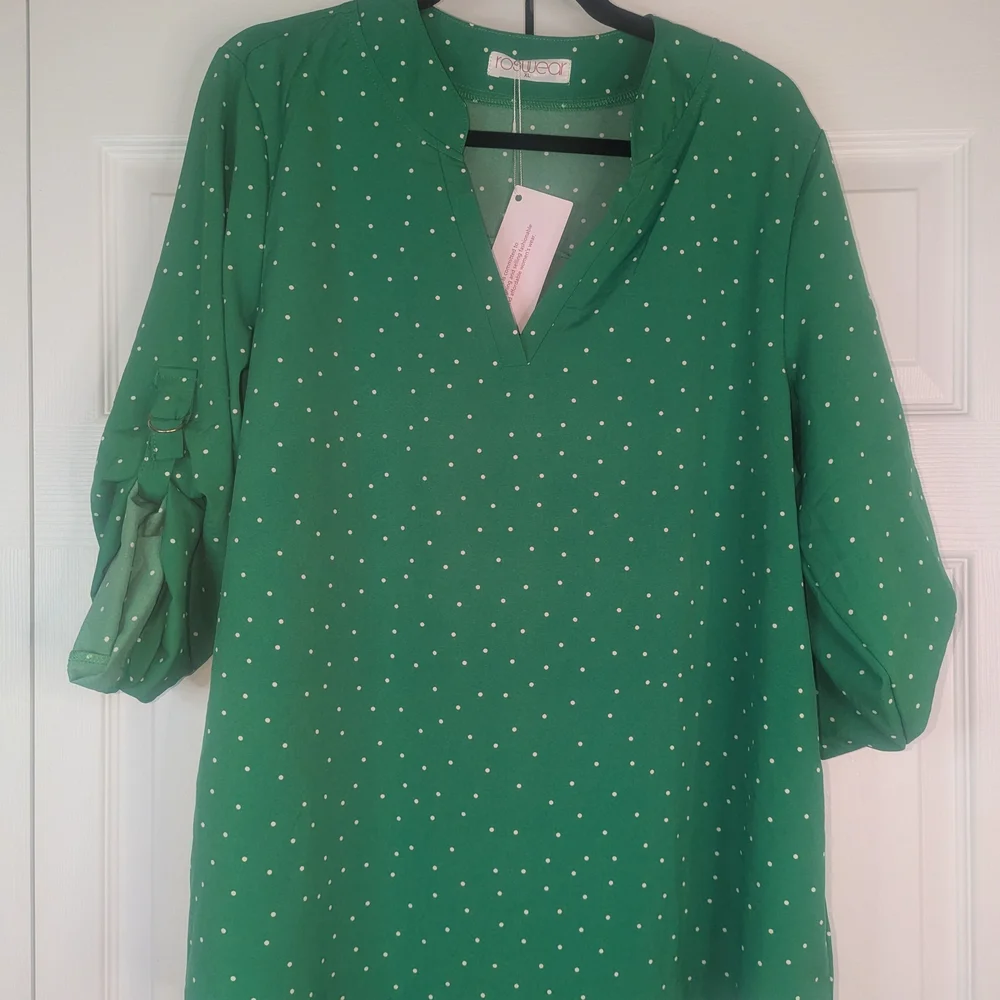 Size XL Chic Green Polka Dot‎ Blouse - Picture 7 of 7